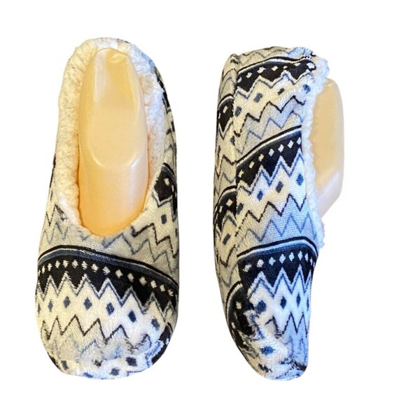 Laura Ashley by Ashko Fair Isle Fuzzy Slipper Socks w/ Grippers Non Slip L #70V - Picture 5 of 13